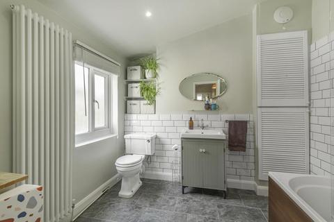 180 Livingstone Road, Thornton Heath, CR7 8JW