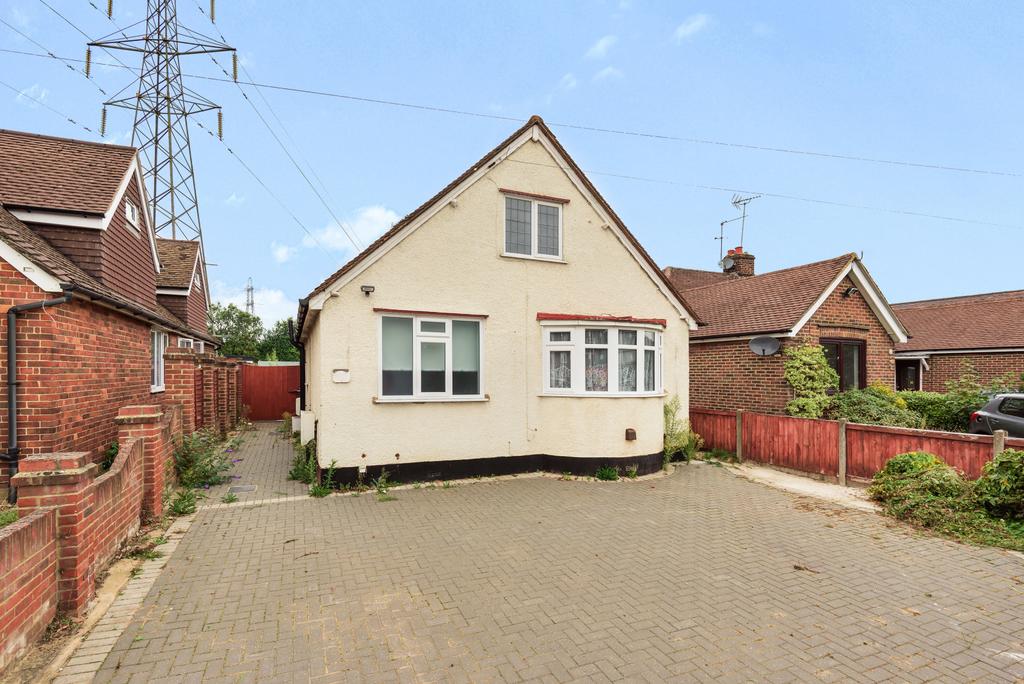 Rectory Lane, Byfleet, KT14 2 bed bungalow £439,000