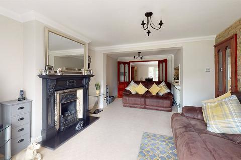 5 bedroom detached house for sale, Curlew Crescent, Kingswood, Basildon, Essex, SS16