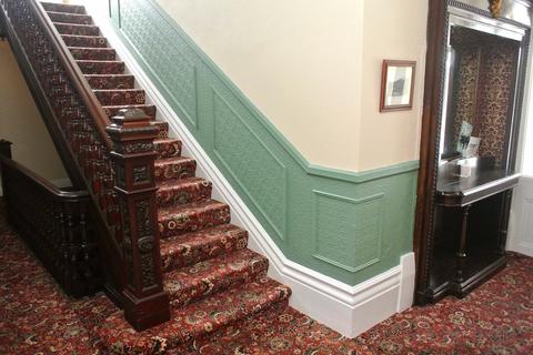 Flat 4, 13 Boscombe Spa Road, Bournemouth, BH5 1AW