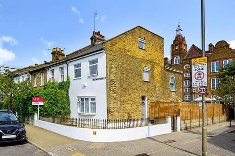 2 Bellamy Street, London, SW12 8BU