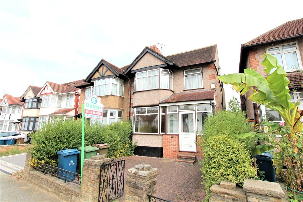 Roxeth Green Avenue, Harrow, HA2 1 bed in a house share £550 pcm (£