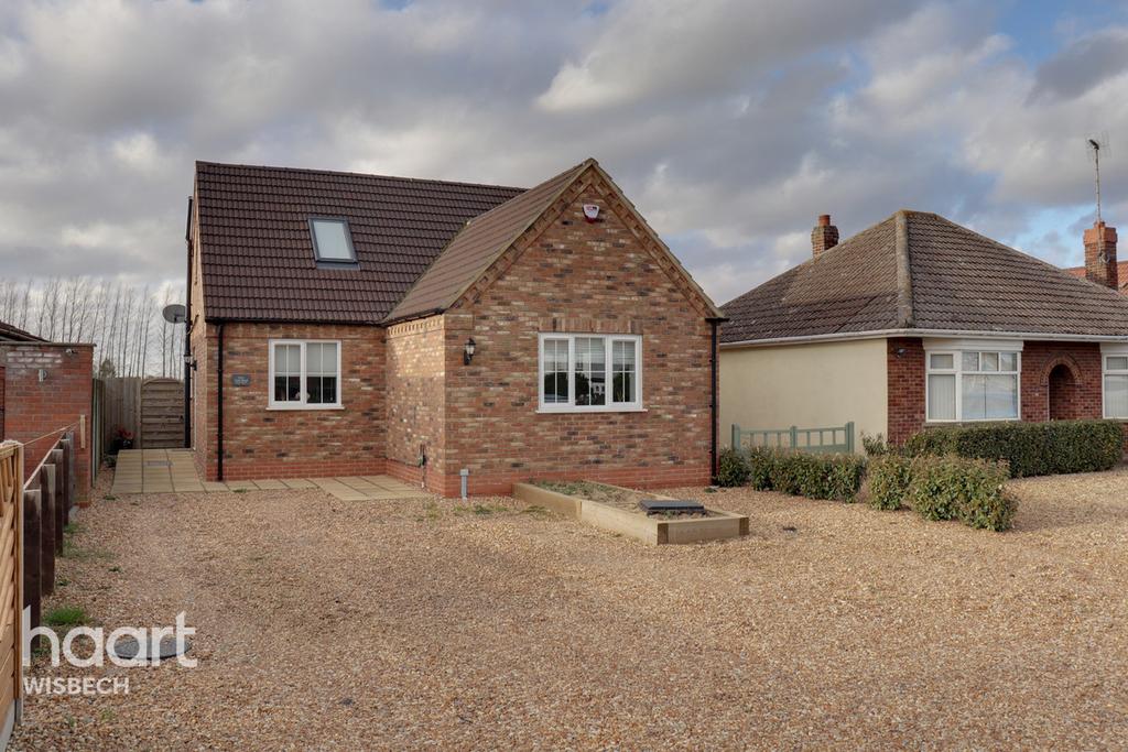 Croft Road, Upwell 3 bed chalet £325,000