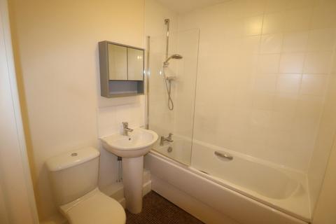 1 bedroom flat to rent, Lion Court, Southbridge, Northampton, NN4