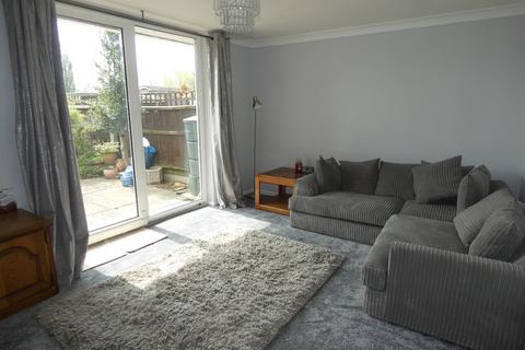 3 bedroom house to rent - Salisbury Way, Thetford, IP24 1ER