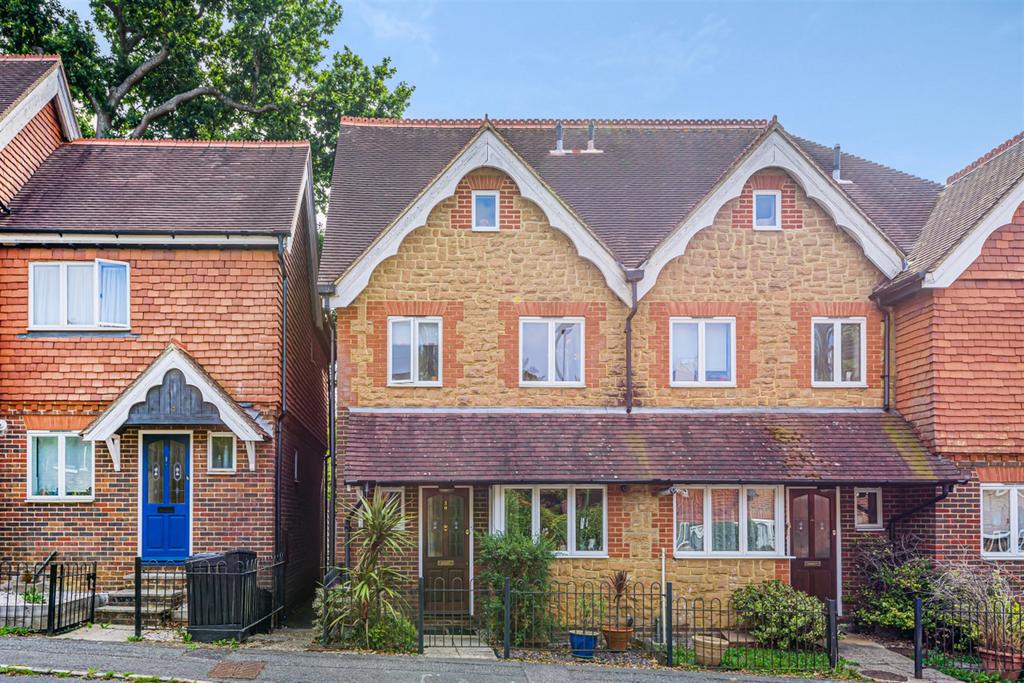 Haslemere Road, Fernhurst, Haslemere, GU27 3 bed terraced house for sale £389,950
