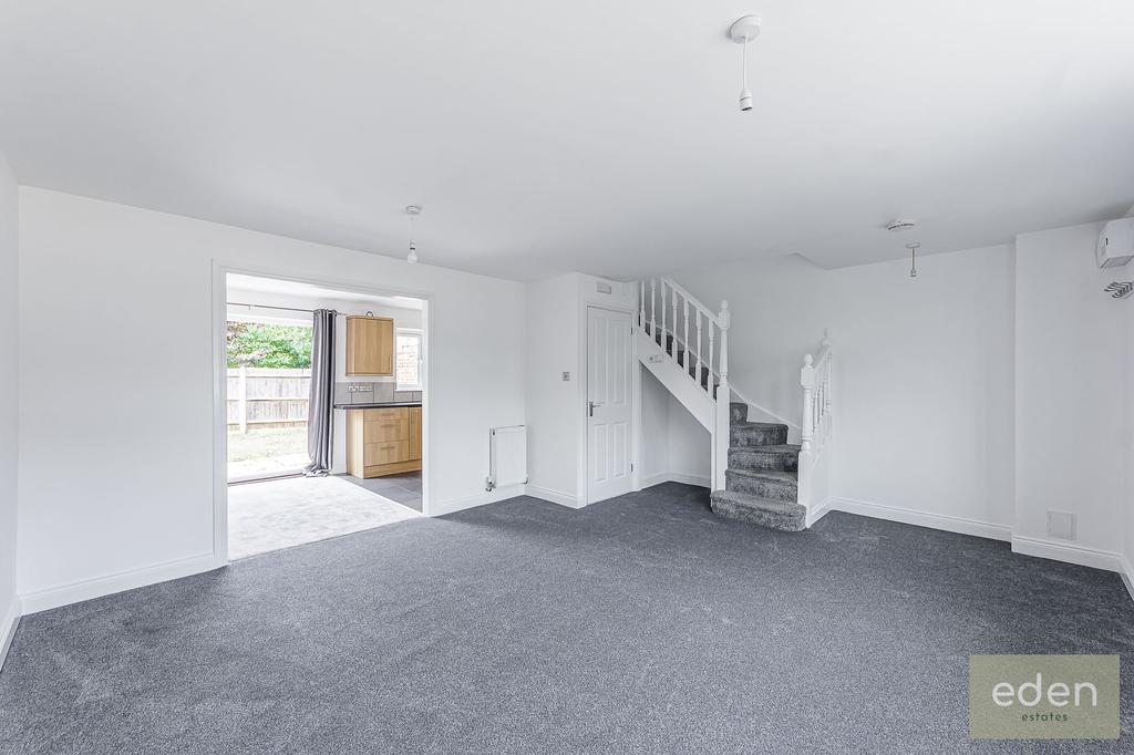 Plover Road, Larkfield, ME20 3 bed detached house £380,000