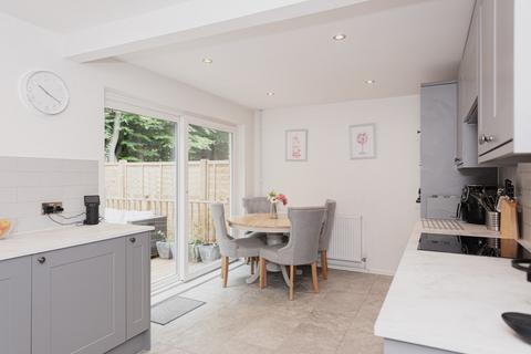 2 bedroom semi-detached house for sale - Headley