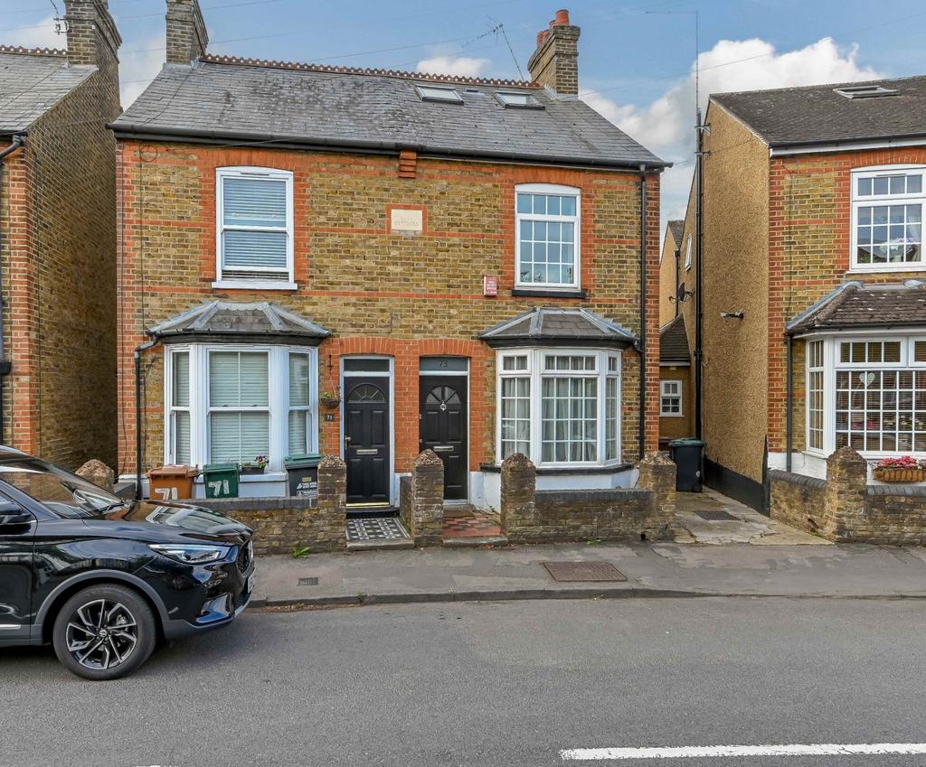 Church Lane, Rickmansworth, WD3 3 bed semidetached house for sale £530,000