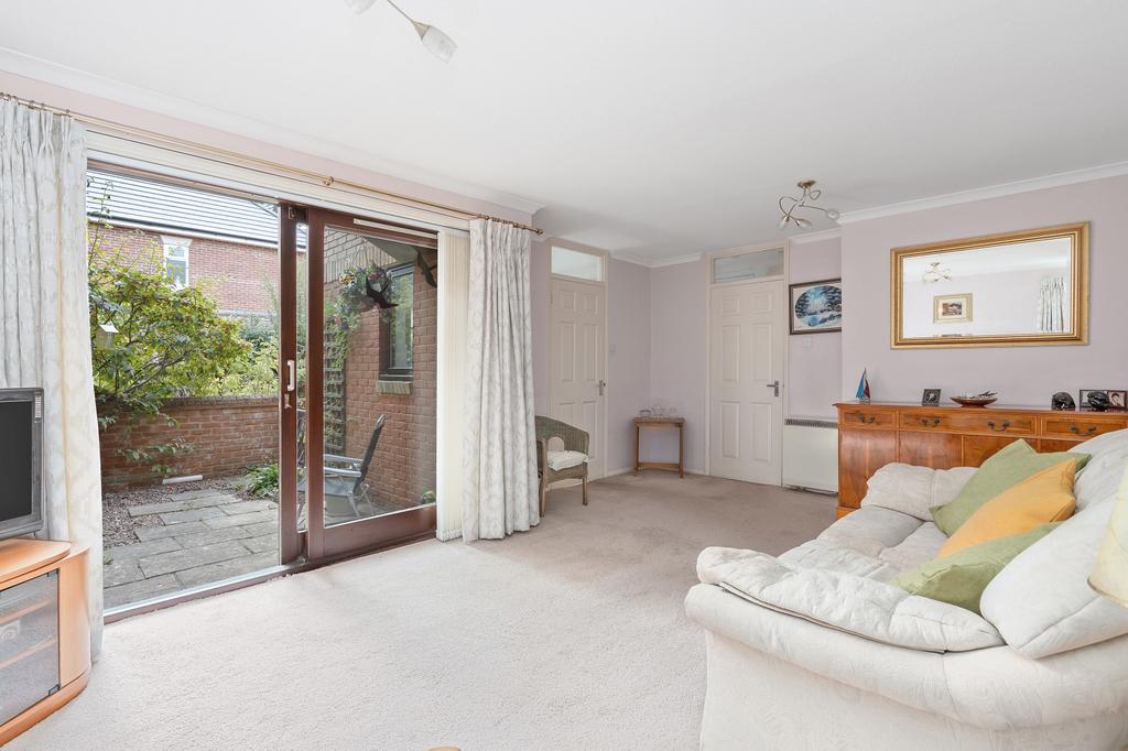 Garden Mews, Warsash, Southampton... 2 bed ground floor flat £245,000