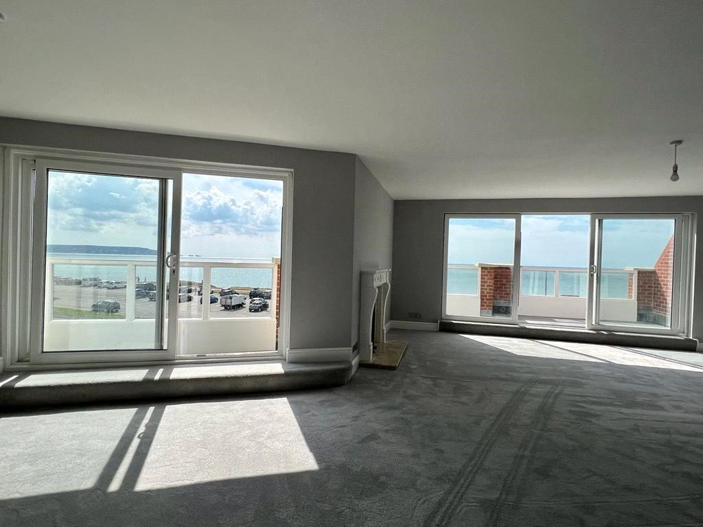 Camden Hurst, Milford on Sea, Lymington, Hampshire, SO41 3 bed