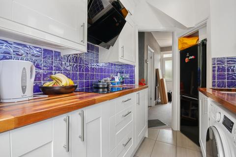 186 Moordown, London, SE18 3NF