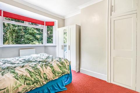 186 Moordown, London, SE18 3NF
