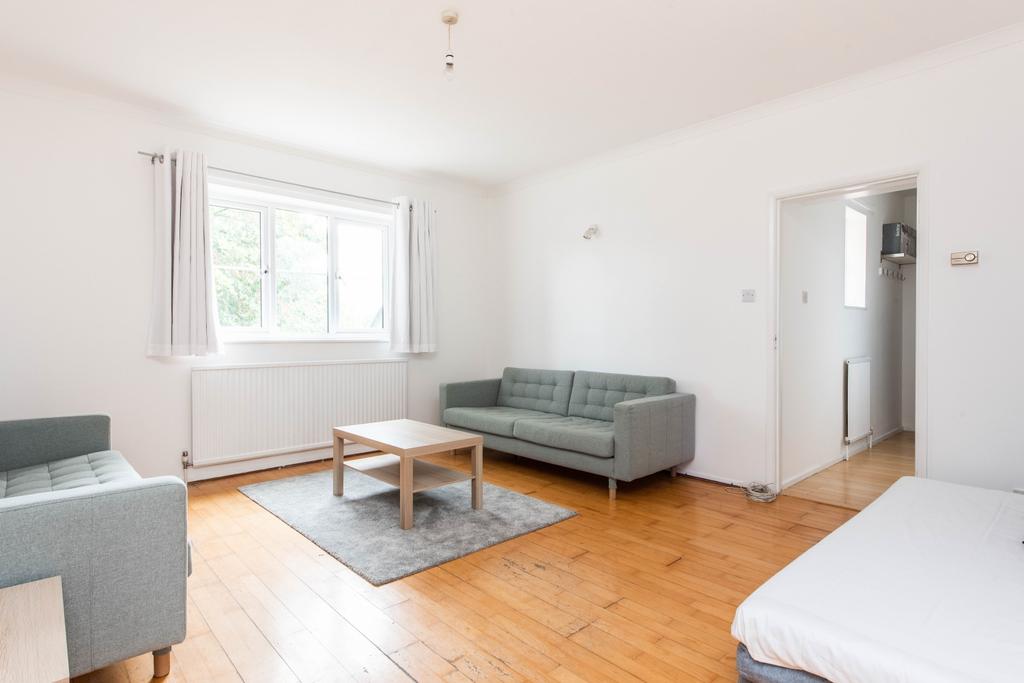 Edward Court Mere Road, Oxford, Oxfordshire, OX2 2 bed flat £1,400