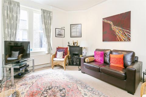 1 bedroom flat for sale, Prince Of Wales Drive, SW11
