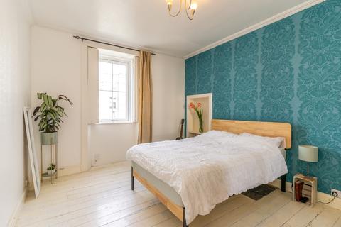 16 Annfield, Edinburgh, EH6 4JF