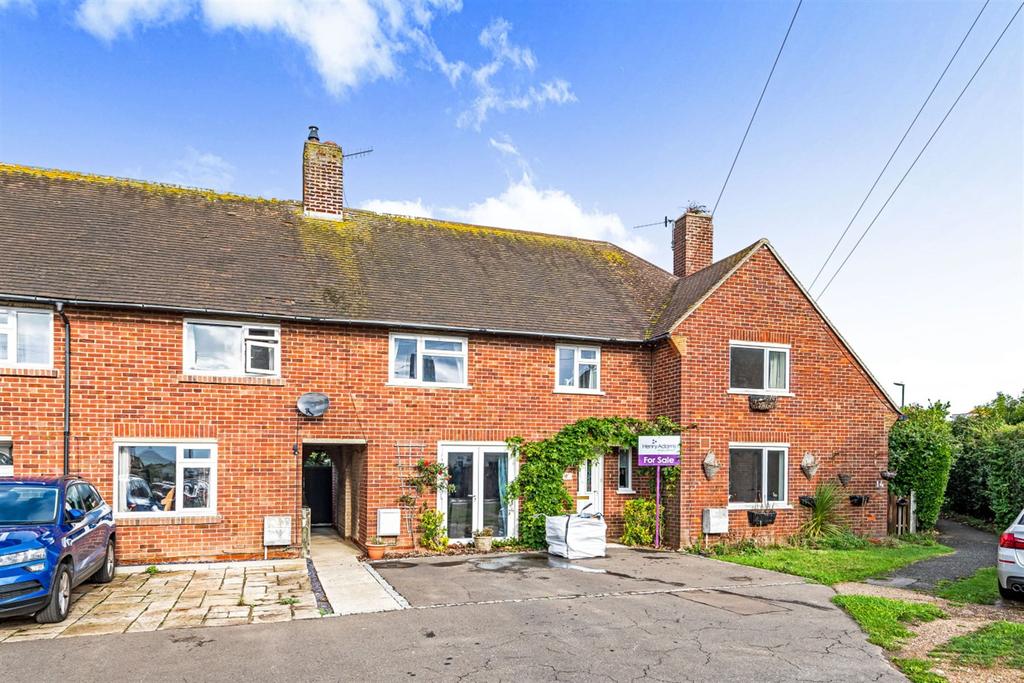 Peerley Close, East Wittering, PO20 3 bed terraced house for sale £