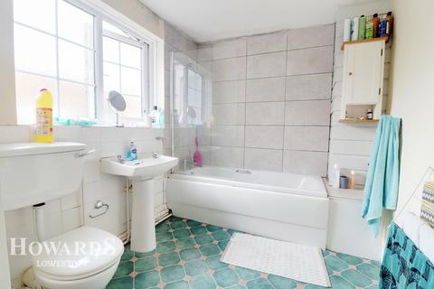 56 All Saints Road, Lowestoft, NR33 0JL