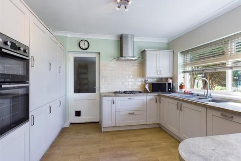 4 bedroom bungalow for sale - Highlands Crescent, Beaufort, Ebbw Vale, Gwent, NP23