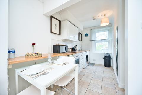 undefined, Cambridge Heath, Bethnal Green, London, E2