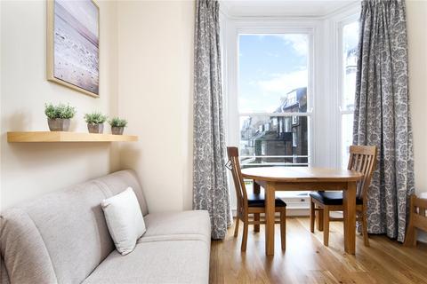 Studio to rent, Campden Grove, Kensington, London, W8