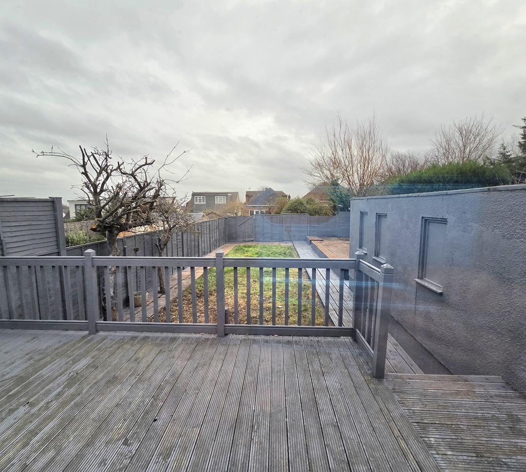 Refurbished Modern 5 Bed House - Barnet