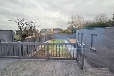 5 bedroom semi-detached house to rent, London, EN5