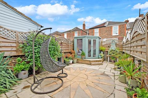 3 bedroom terraced house for sale, Empshott Road, Southsea, Hampshire