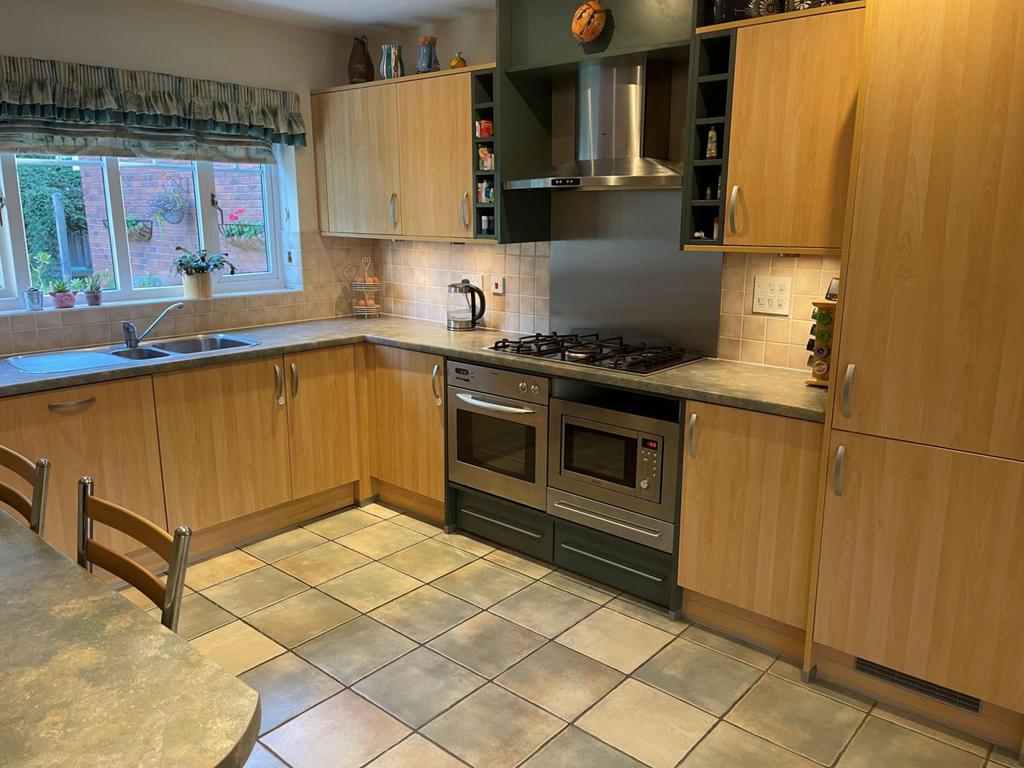 Kitchen / breakfast room