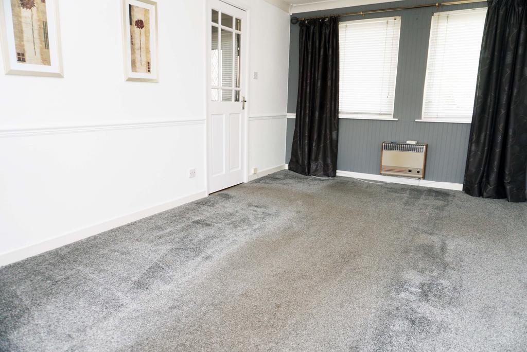 Millburn Way, East Kilbride G75 3 bed semidetached villa £159,000