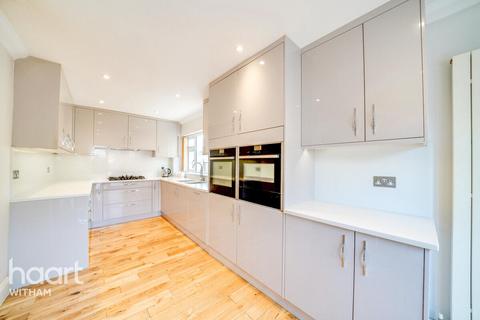 4 Coriander Road, Tiptree, Colchester, CO5 0AS