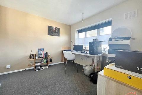 2 bedroom maisonette for sale, Arundel House, Arundel Drive, Borehamwood