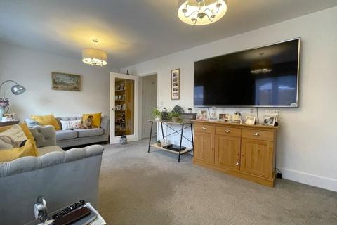6 Walker Close, Arlesey, SG15 6AL