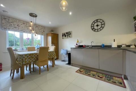 6 Walker Close, Arlesey, SG15 6AL