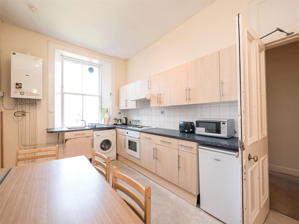 Polwarth Gardens, Edinburgh, EH11