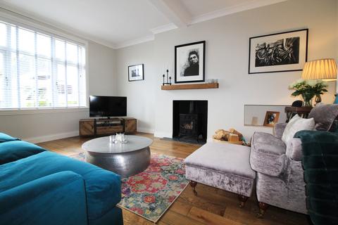 6 Clune Drive, Prestwick, KA9 1BP