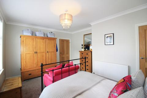 6 Clune Drive, Prestwick, KA9 1BP