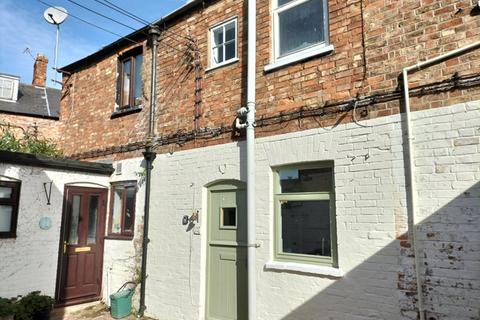 2 bedroom terraced house to rent, Union Place, Tewkesbury