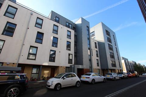 2 bedroom flat to rent, Kimmerghame Drive, Fettes, Edinburgh, EH4