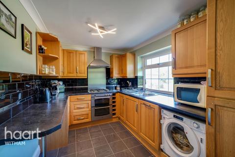 Flat 6, Nicholas Court Collingwood Road, Witham, CM8 2EF