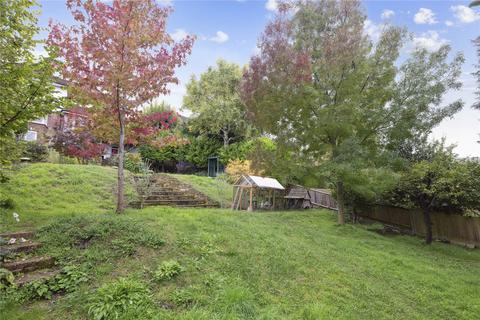 18 Mountside, Guildford, GU2 4JE