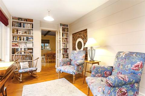 18 Mountside, Guildford, GU2 4JE