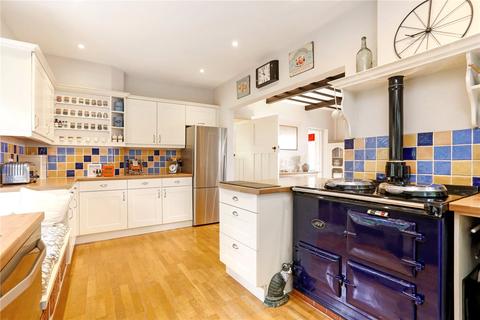 18 Mountside, Guildford, GU2 4JE