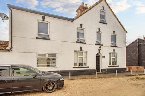 4 bedroom end of terrace house for sale, Lichfield Street, Fakenham