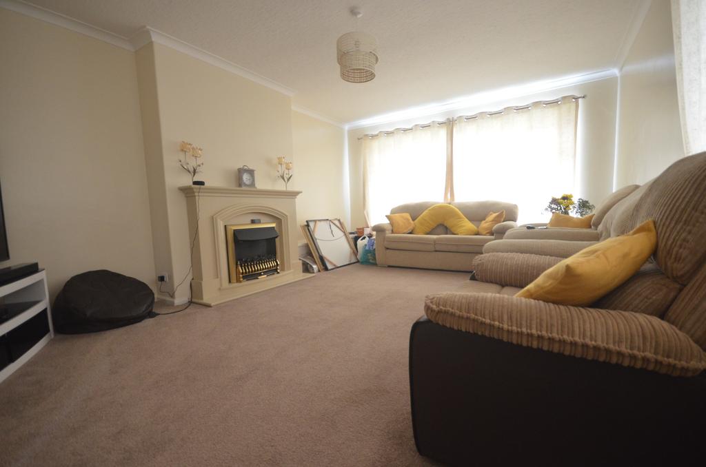 Cardigan Road, Stanion, NN14 2 bed bungalow £950 pcm (£219 pw)
