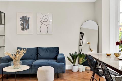 Flat 3, 18 Hillcrest Road, London, W3 9RZ