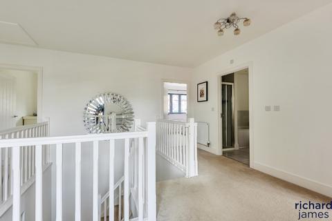 14 Amethyst Road, Swindon, SN25 2SF