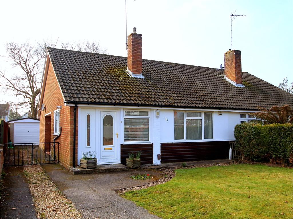 Hazel Road, Mytchett, Camberley... 2 bed bungalow £1,300 pcm (£300 pw)