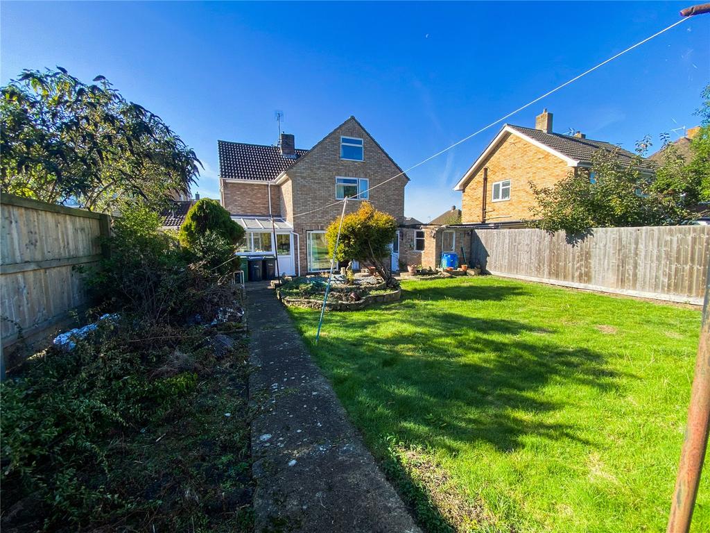 Noredown Way, Royal Wootton Bassett, SN4 4 bed detached house £450,000