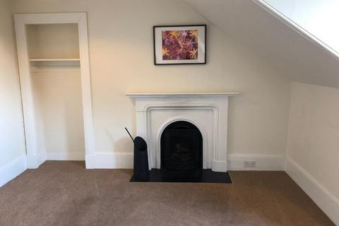 2 bedroom flat to rent, Carden Terrace, Top Floor, Aberdeen,  AB10